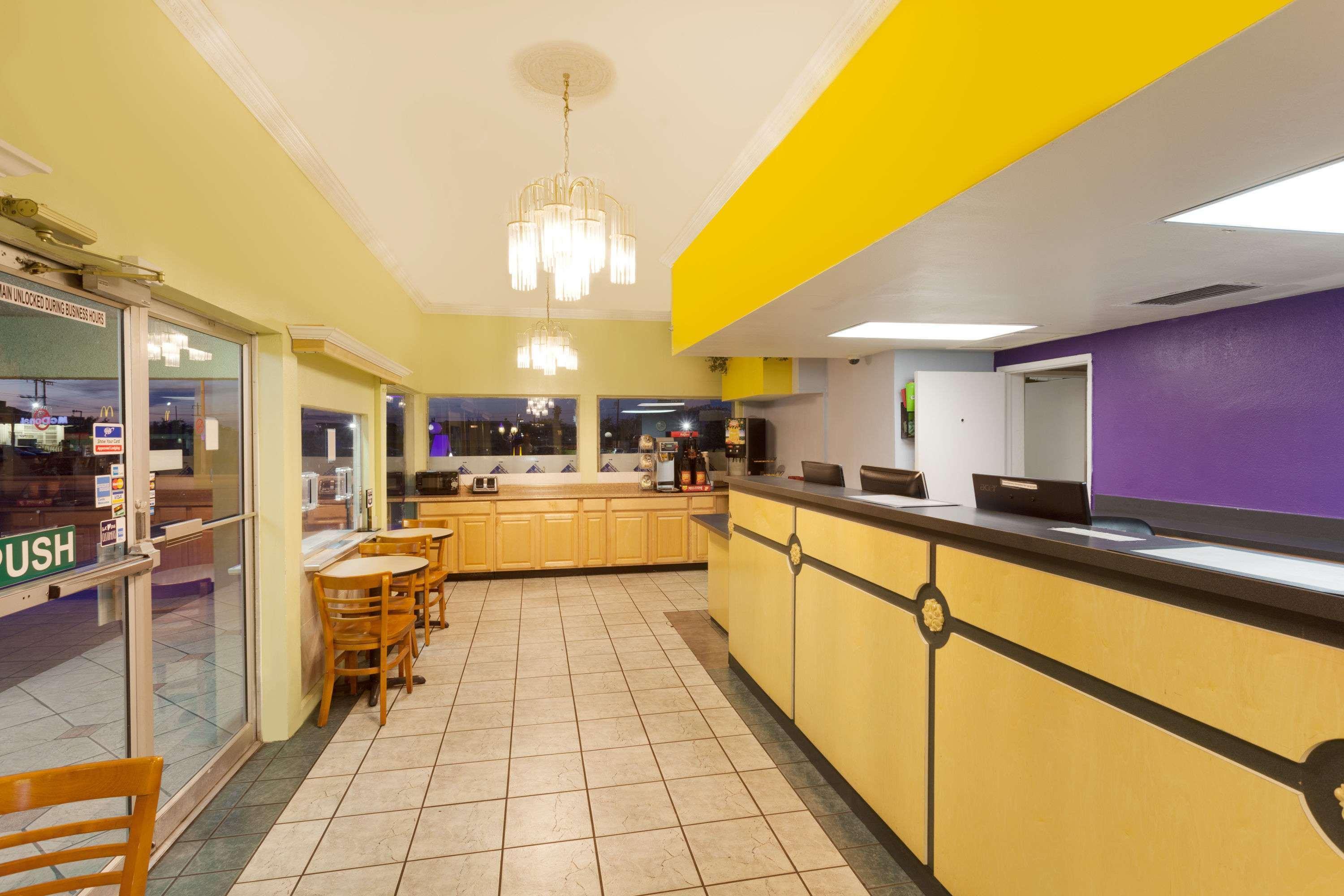Knights Inn Palmdale Ngoại thất bức ảnh