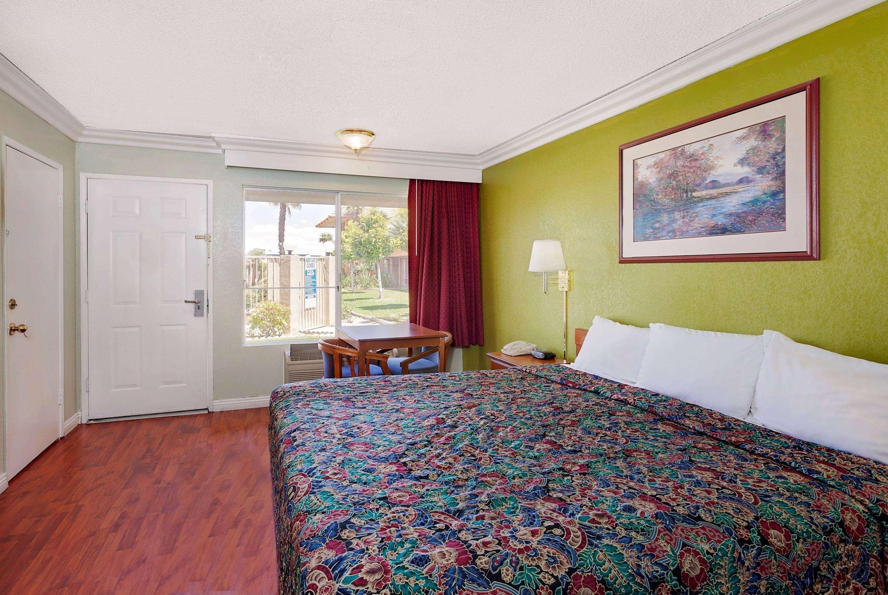 Knights Inn Palmdale Ngoại thất bức ảnh